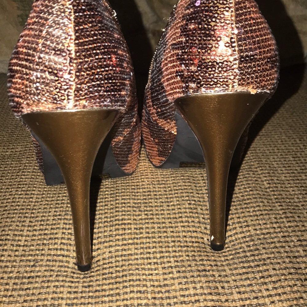Heels - Picture 4 of 5